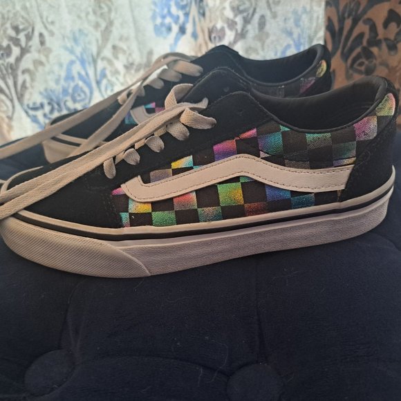 Vans - Picture 2 of 6